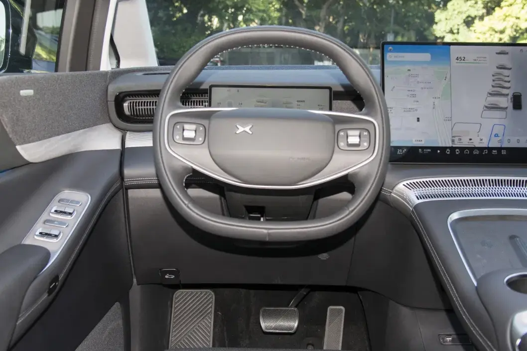 Xpeng X9 Details 3