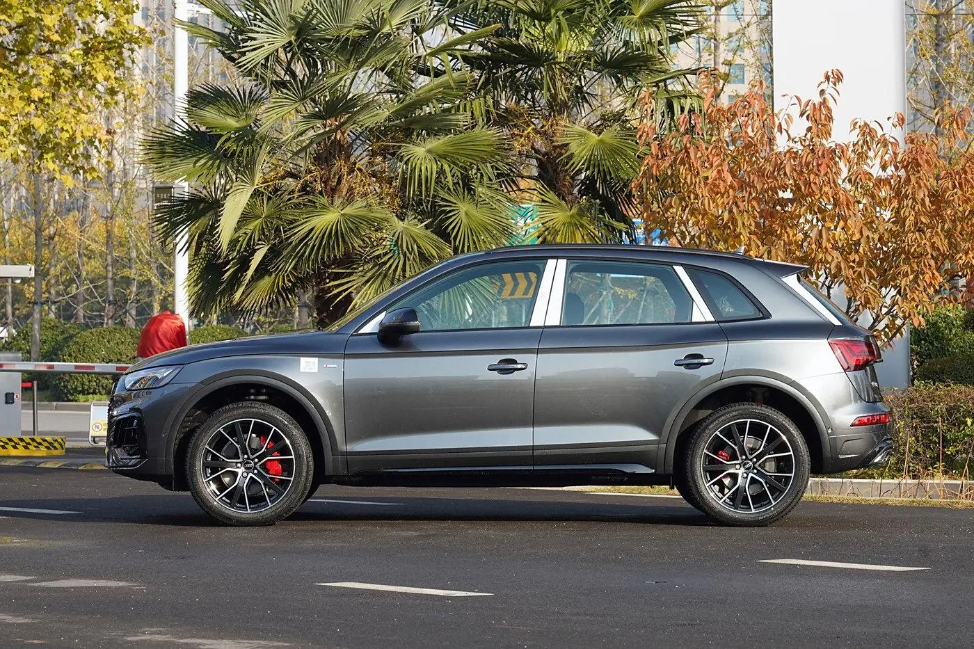 Cheap Audi Q5 Luxury Gasoline Made in China New Cars for Sale Supplier, Service