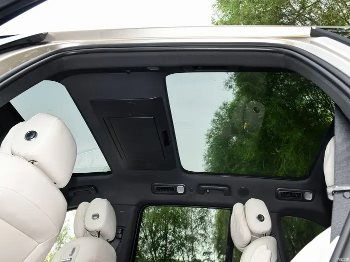 Seat Detail