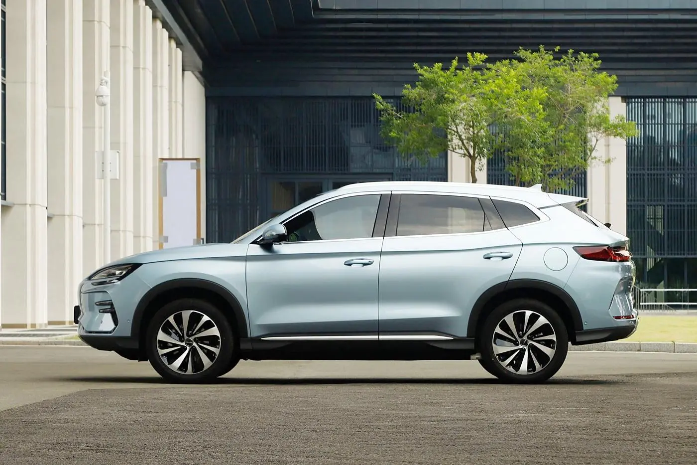 Cheap New Energy Electric Vehicle Hybrid BYD Song Plus-blue Suppliers, Exporter