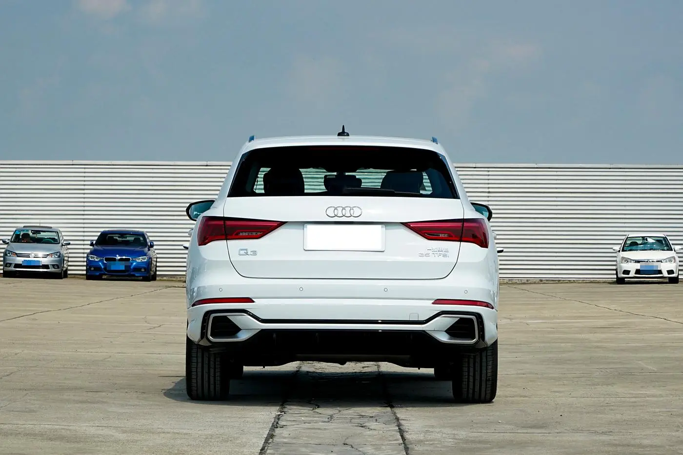 Best Selling Audi Q3 Spacious SUV Fuel Efficient Comfortable