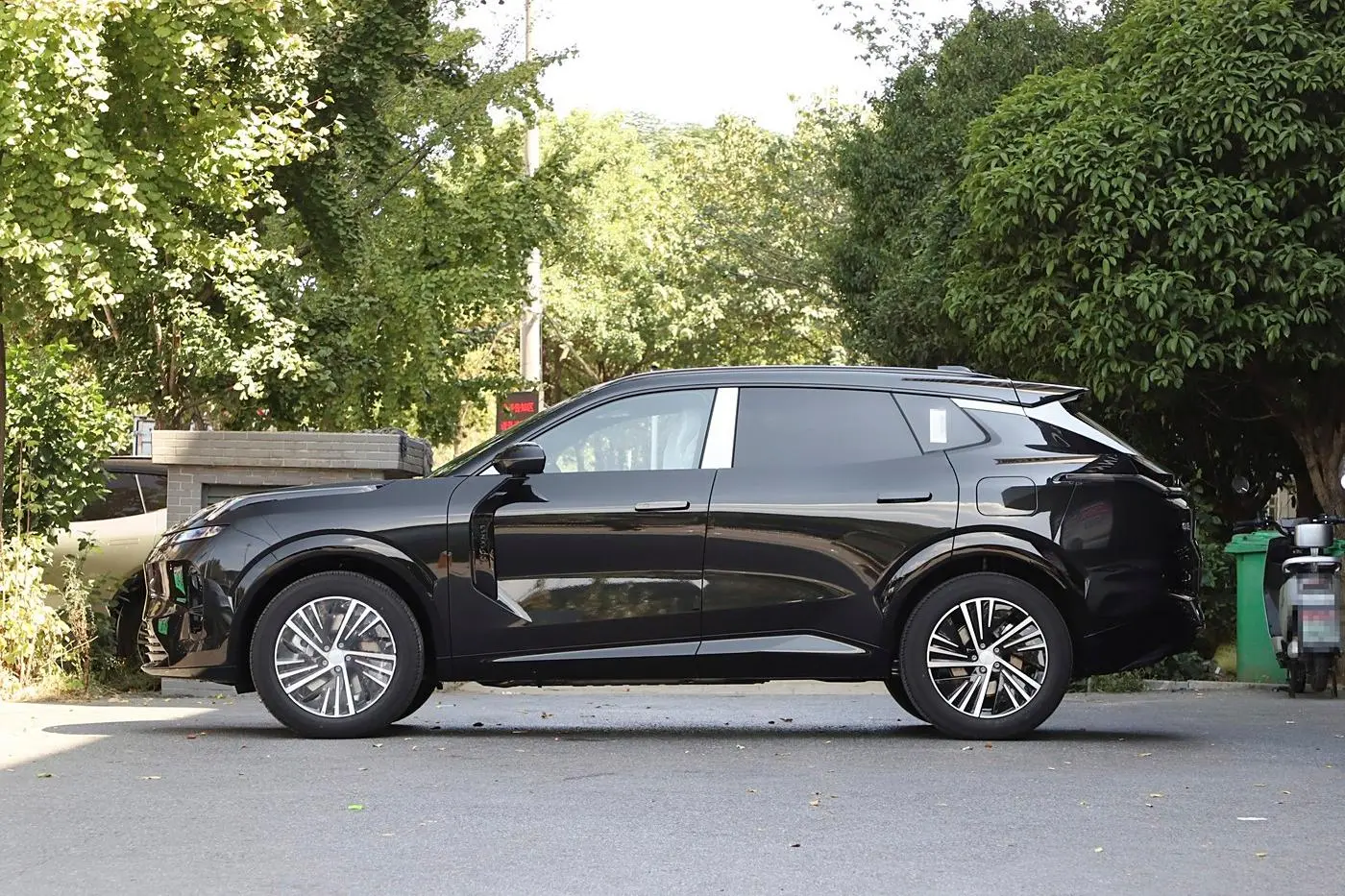 Best Lynkco 08 Black 1.5t Hybrid Vehicle Used Car in 0 Mileage Supplier, Service