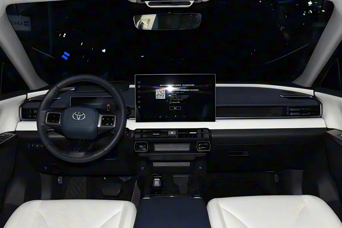 Best 2026 RAV4 Hybrid 2.0L Two-Wheel Drive Elite Edition Exporter, Service