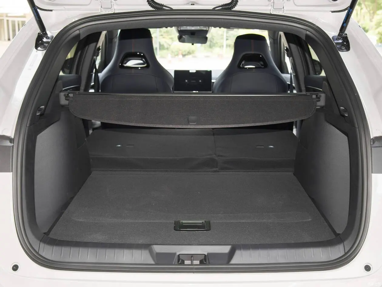Interior Details 8