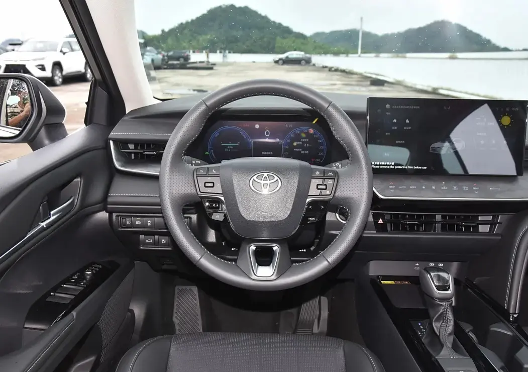 2024 Toyota Camry Detail 1