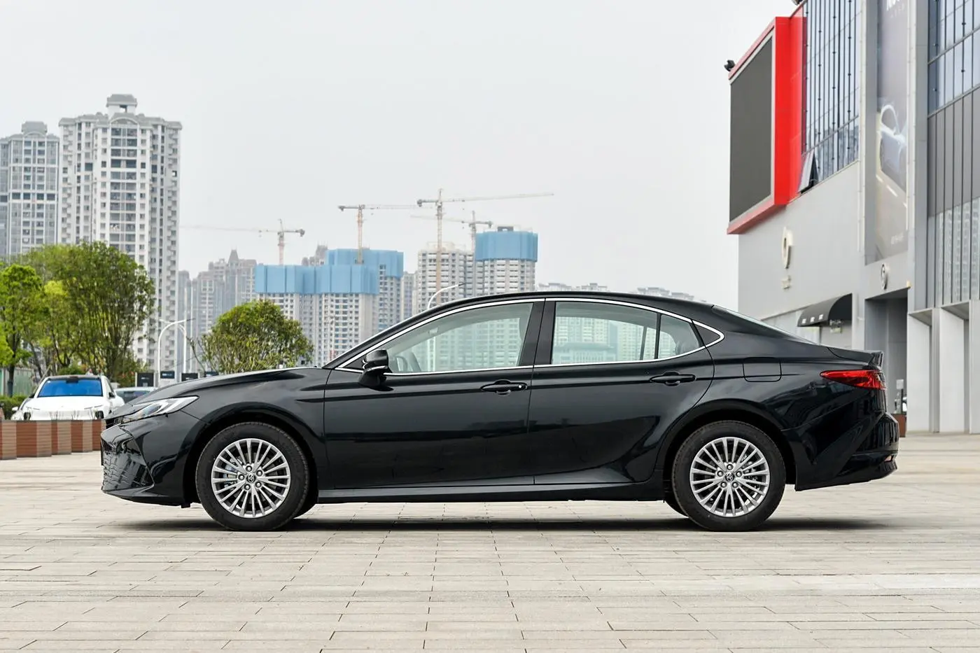 Cheap Toyota Camry 2.0 Fwd Hybrid Vehicle Used Car in 0 Mileage Mediem Sedan for Hot Sales Supplier, Service