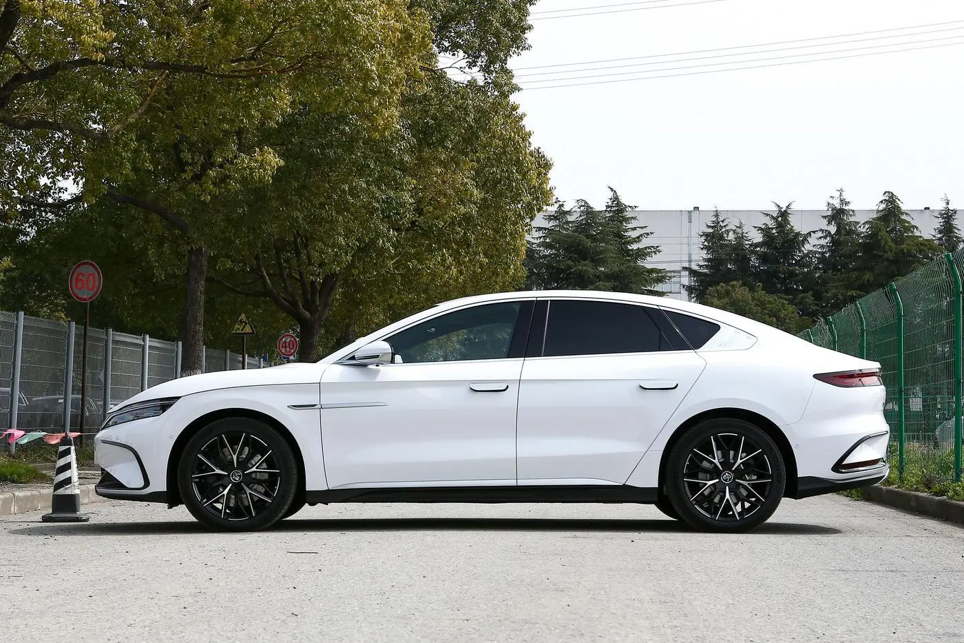 Best Hot Selling Electric Vehicle BYD Han EV Luxury Cheap Electric-white Supplier, Suppliers