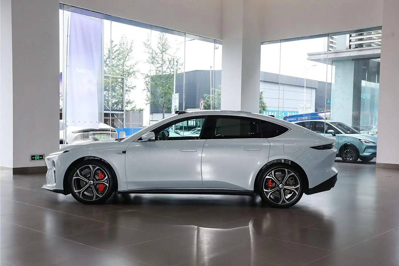 Best New Flagship Electric Car NIO ET5 Pure Car Sport Car Supplier, Service