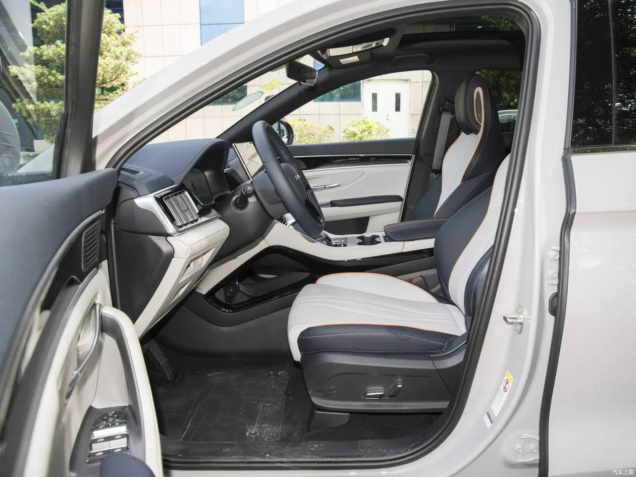 Interior Details 5