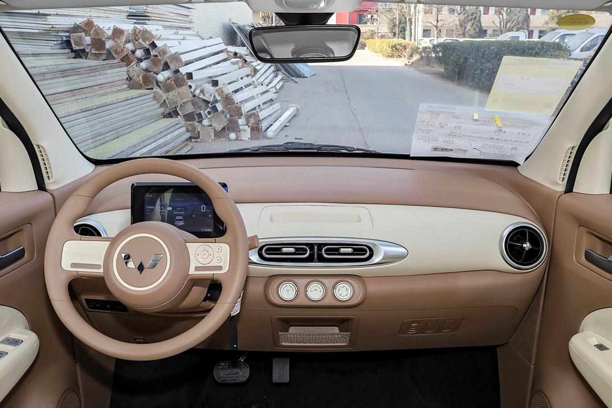 Best Wuling Hongguang MINIEV 2025 Model Four-door Version Advanced Model Exporter, Service