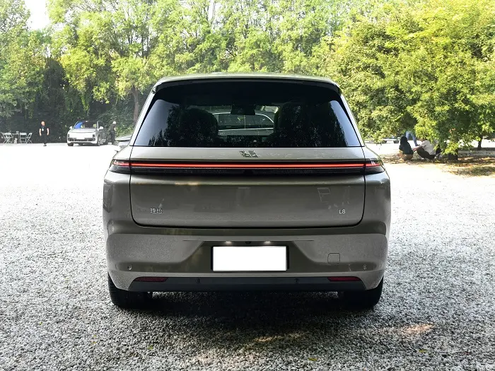 Li L8 Exterior 1