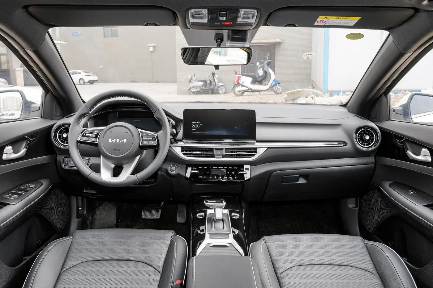 Best Sedan gasoline cars KIA k3 Good quality and low price cars Exporter, Service