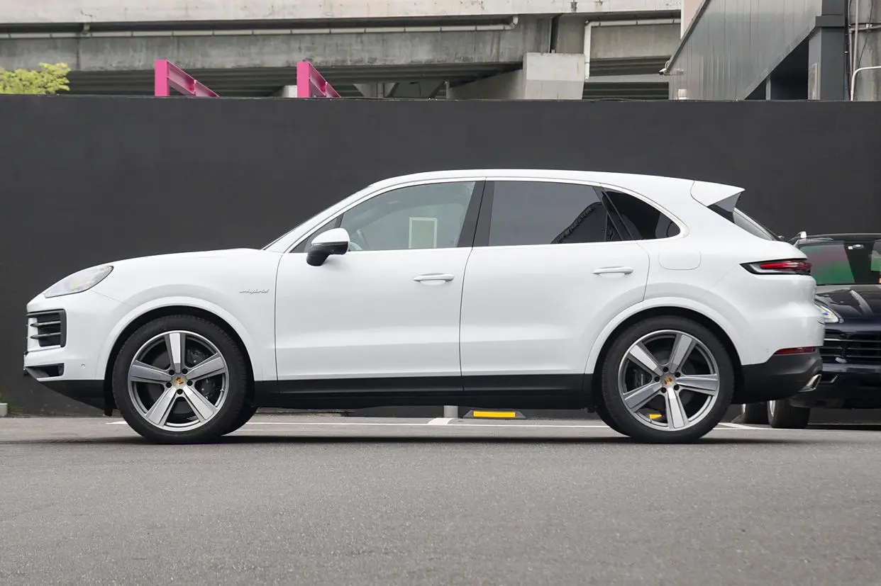 Best Porschee Cayenne E-Hybrid SUV Supplier, Suppliers