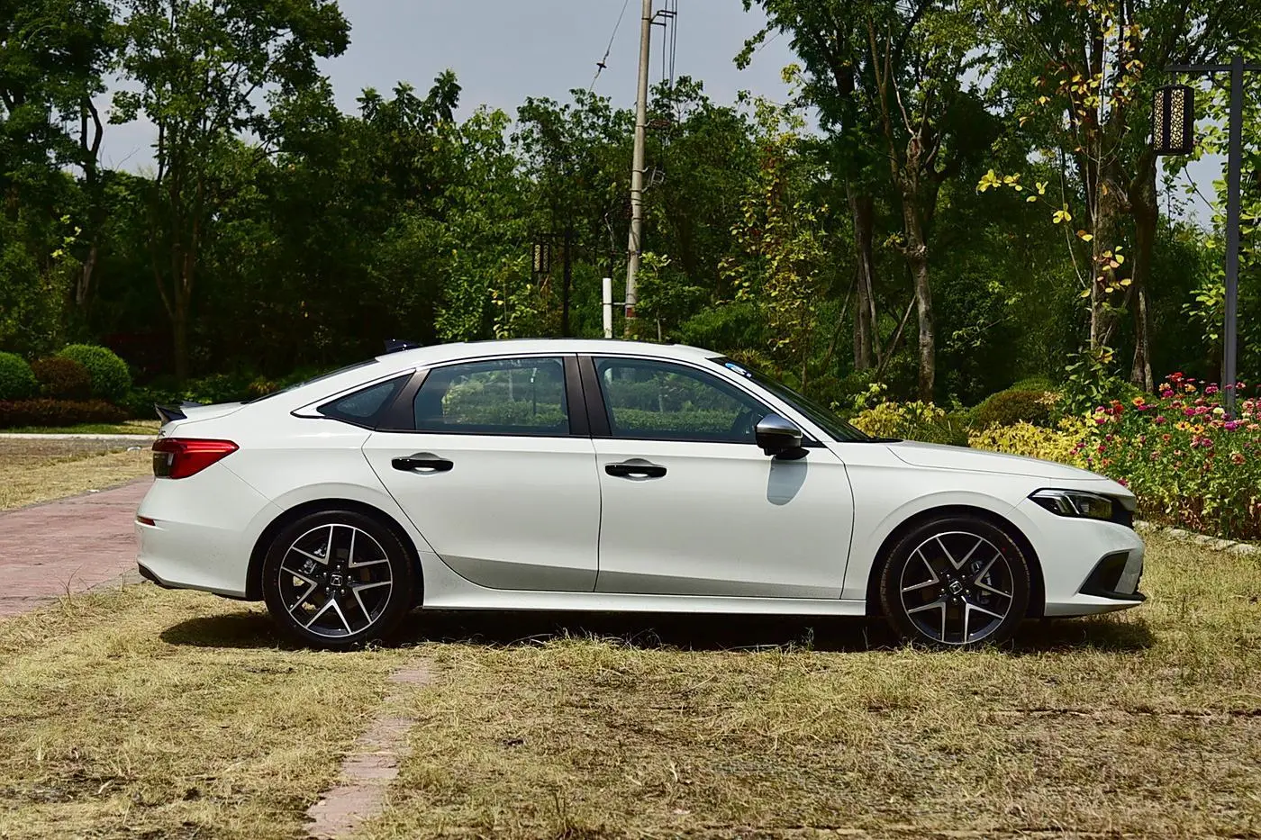 Best Honda CIVIC Hybrid 2.0L eHEV Electric New Energy Vehicle China Cheap Price Car Supplier, Suppliers