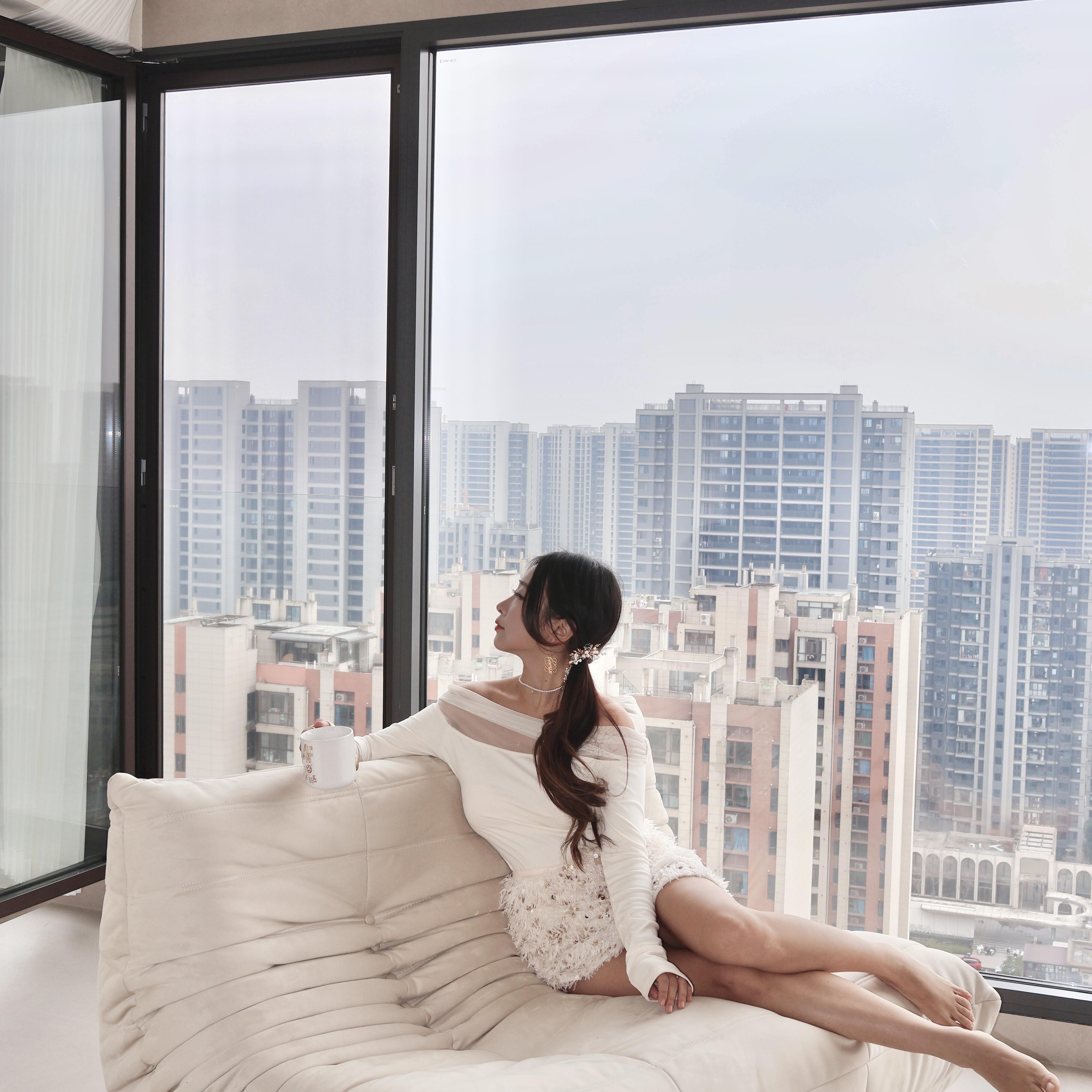 NFRC Standard Aluminum Smart Glass Casement Windows Tilt and Turn Windows for Villa
