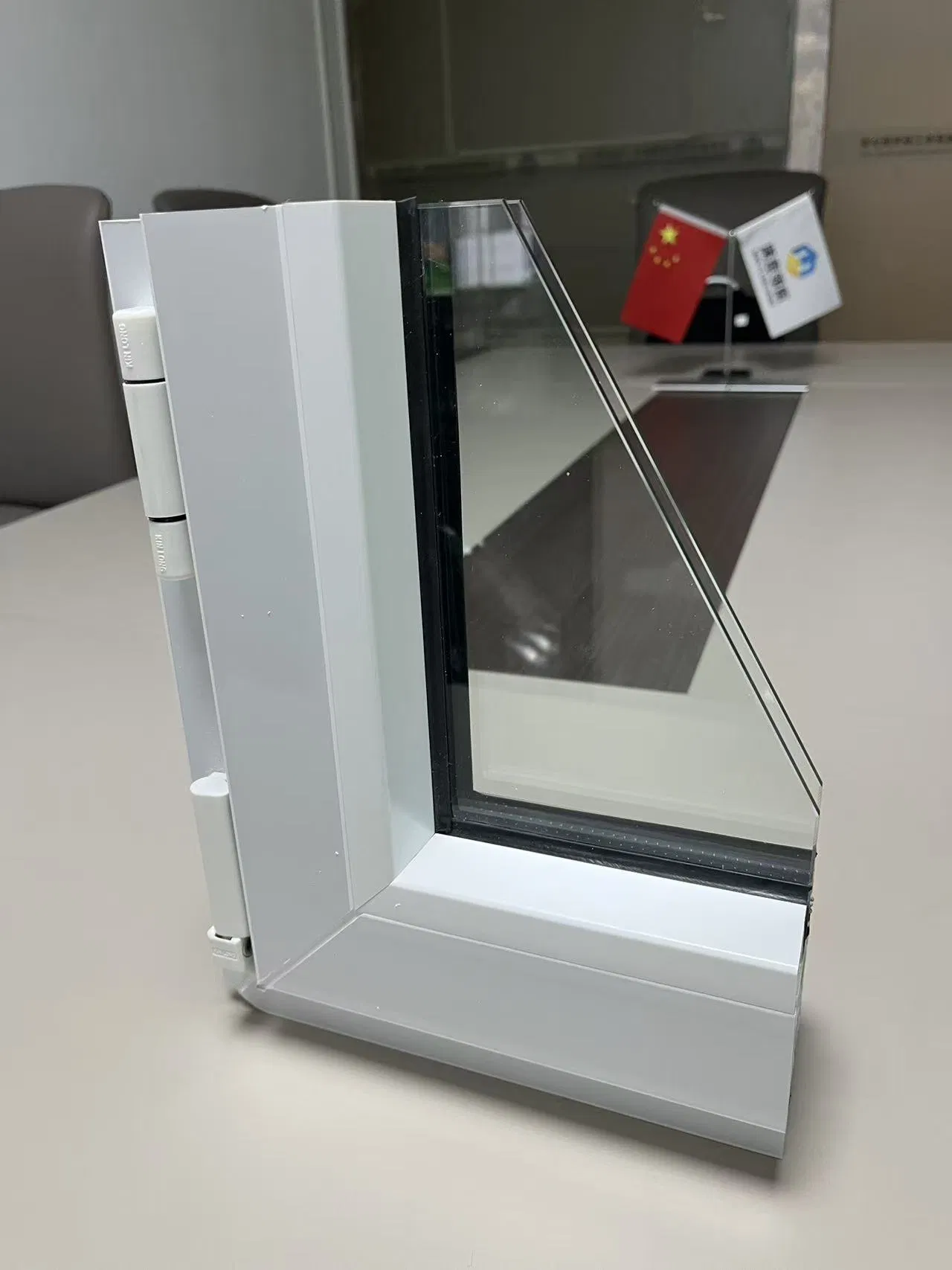 White Double Glass UPVC Vinyl Casment Window for House Villa Hospital School