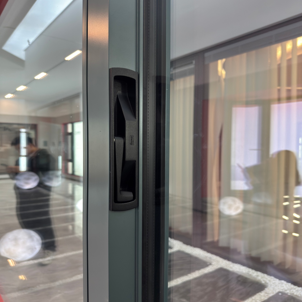 Custom Color Aluminum Tilt Turn Window Multi Scene Application Versatile Ventilation System for Villa Apartment Hotel