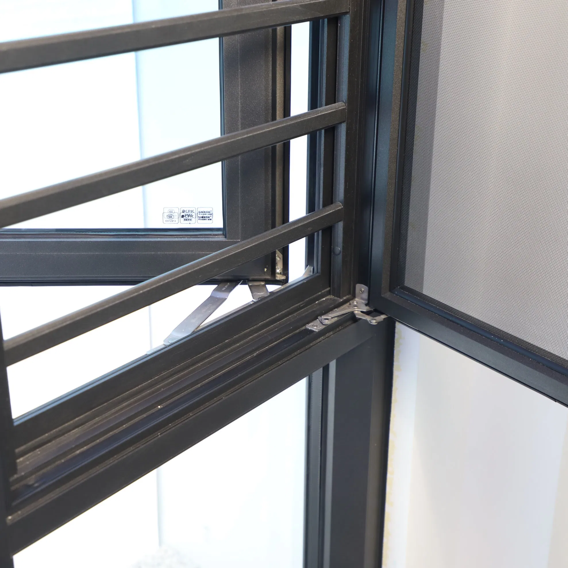 Premium Energy-Saving Soundproof S109 Integrated Screen &amp; Outer-Opening System Window for Villa
