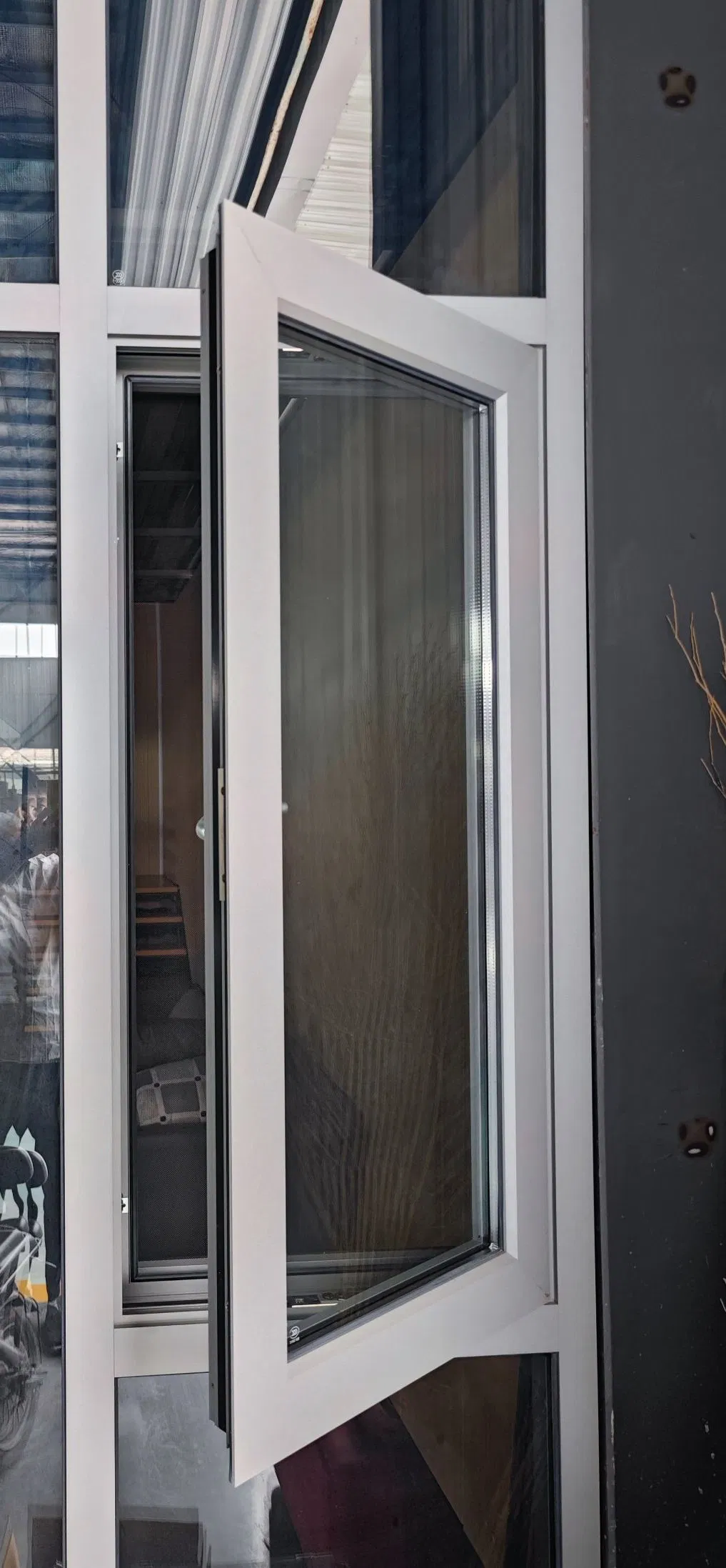 Aluminum Metal Glass Casement Child Safety Smooth Glide Low Maintenance House Window