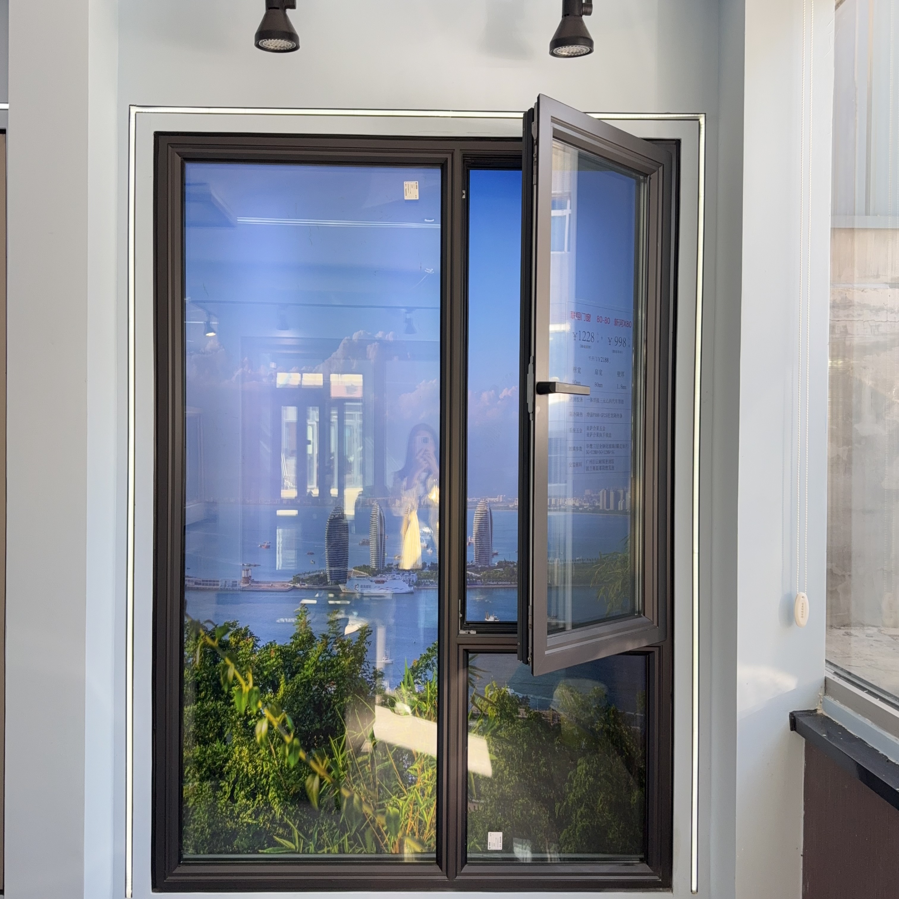 Customized High Quality Aluminum Frame Casement Windows Energy Efficient Double Tempered Insulating Glass Swing Open Style