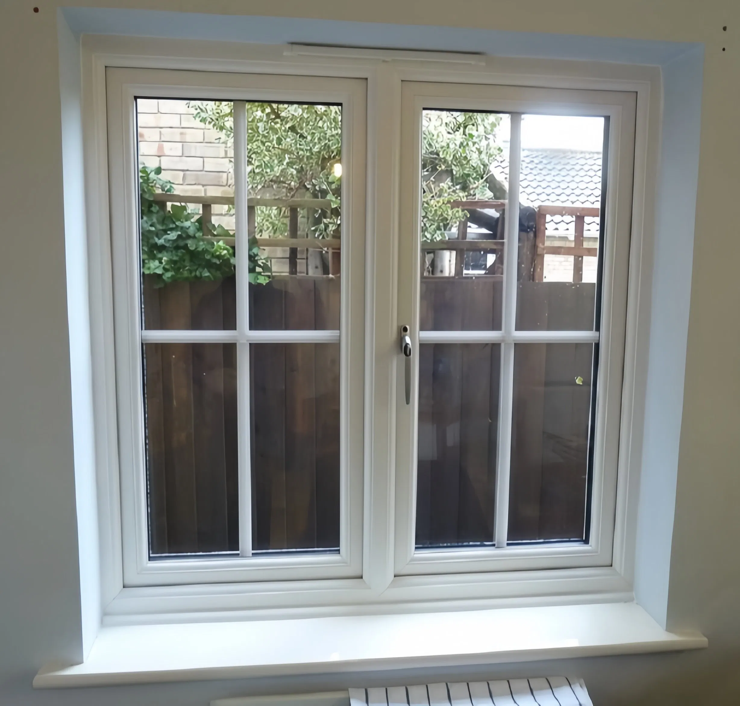 Energy-Efficient Vinyl /Aluminium Windows with Electric Operation and Double Glazing with Nfrc Certificate