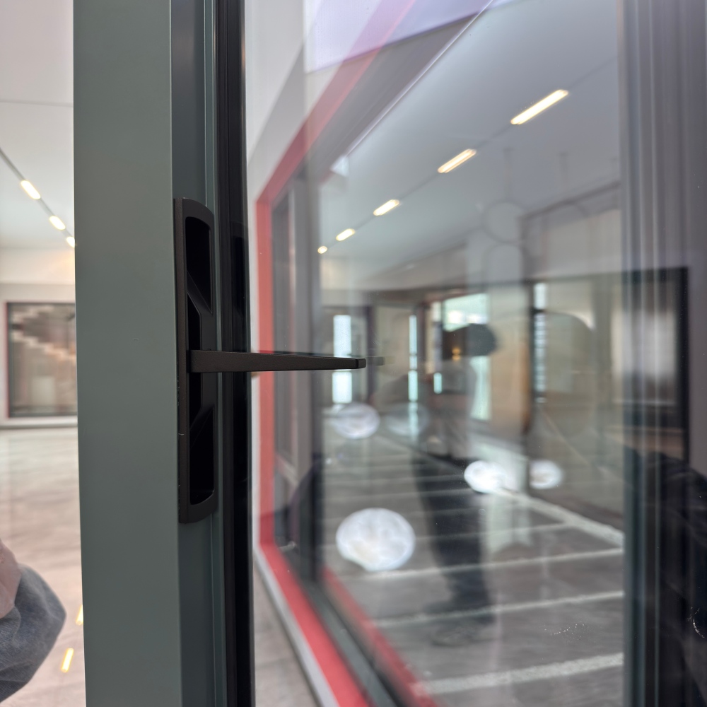 Custom Color Aluminum Tilt Turn Window Multi Scene Application Versatile Ventilation System for Villa Apartment Hotel