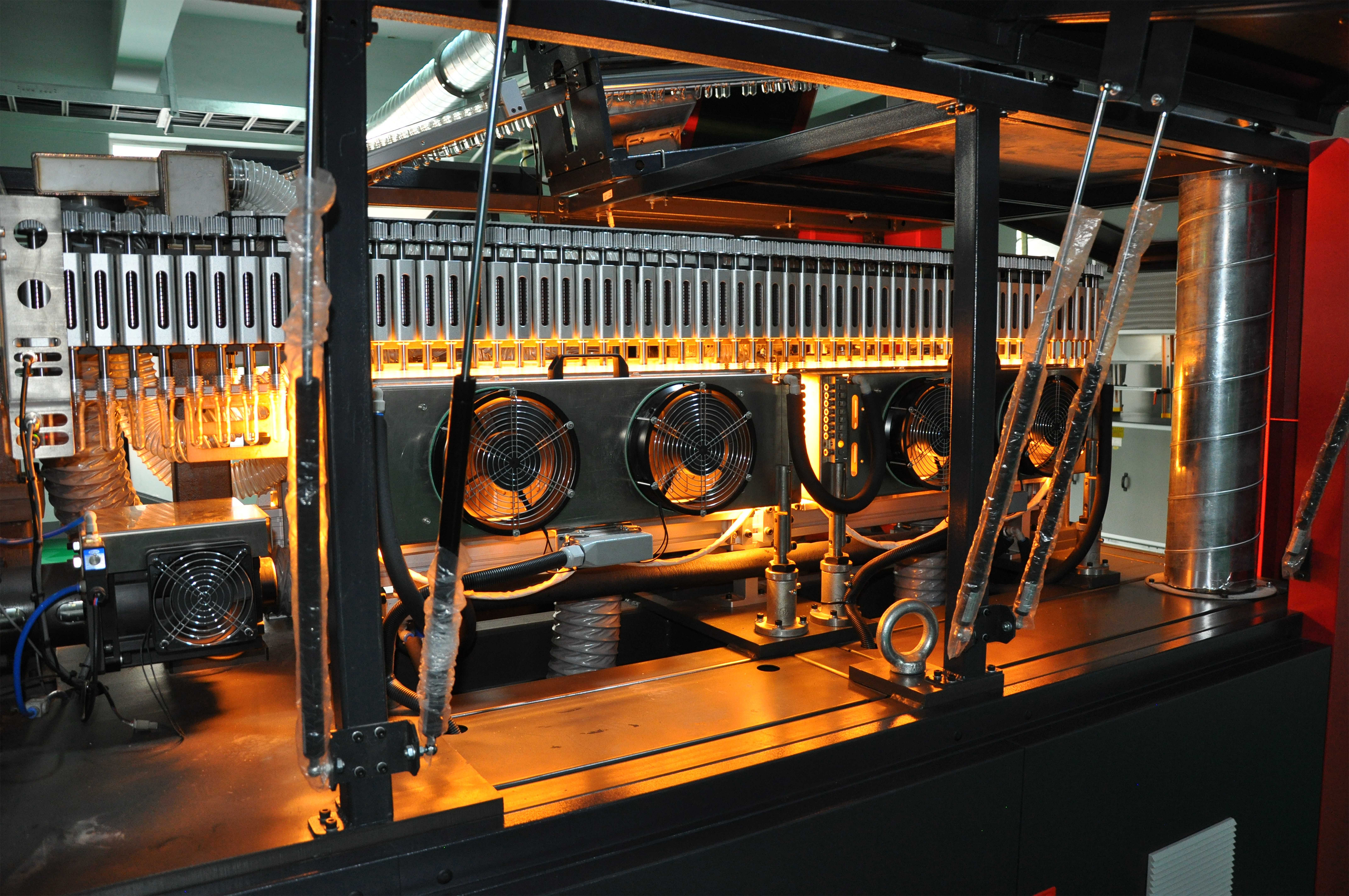 Blow Molding Machine