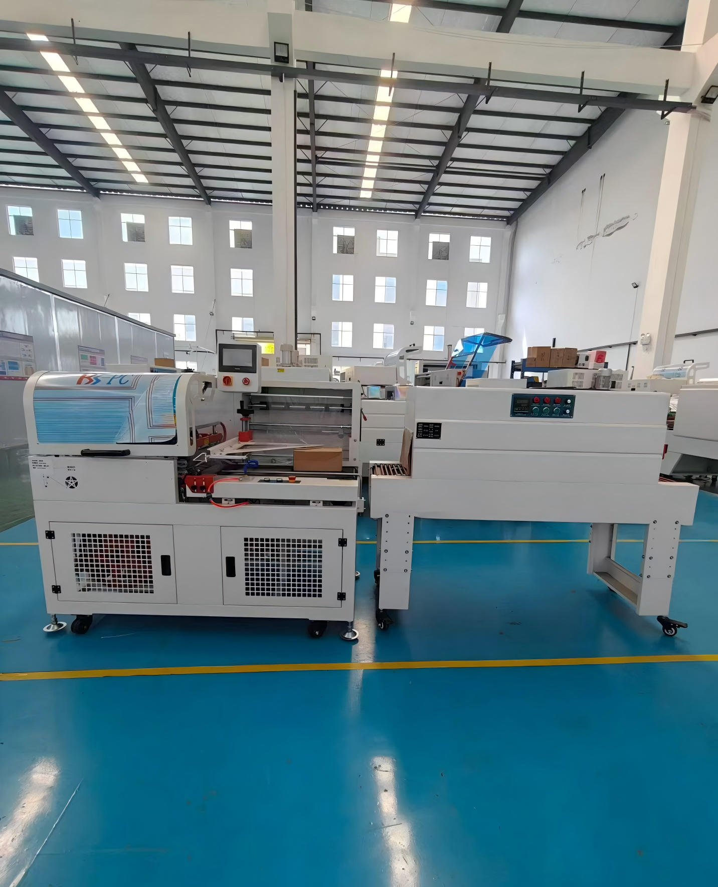 High-Efficiency Semi-Automatic Electric Heat Shrink Packaging Machine for Food Plastic Film Sealing &amp; Heat Shrinking