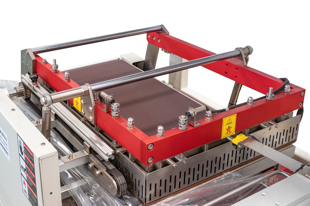 Electric Automatic POF Film Shrink Wrapping Machine L Bar Sealing Heat Tunnel for Cans 30 Pcs/min Beverage Chemical Packaging