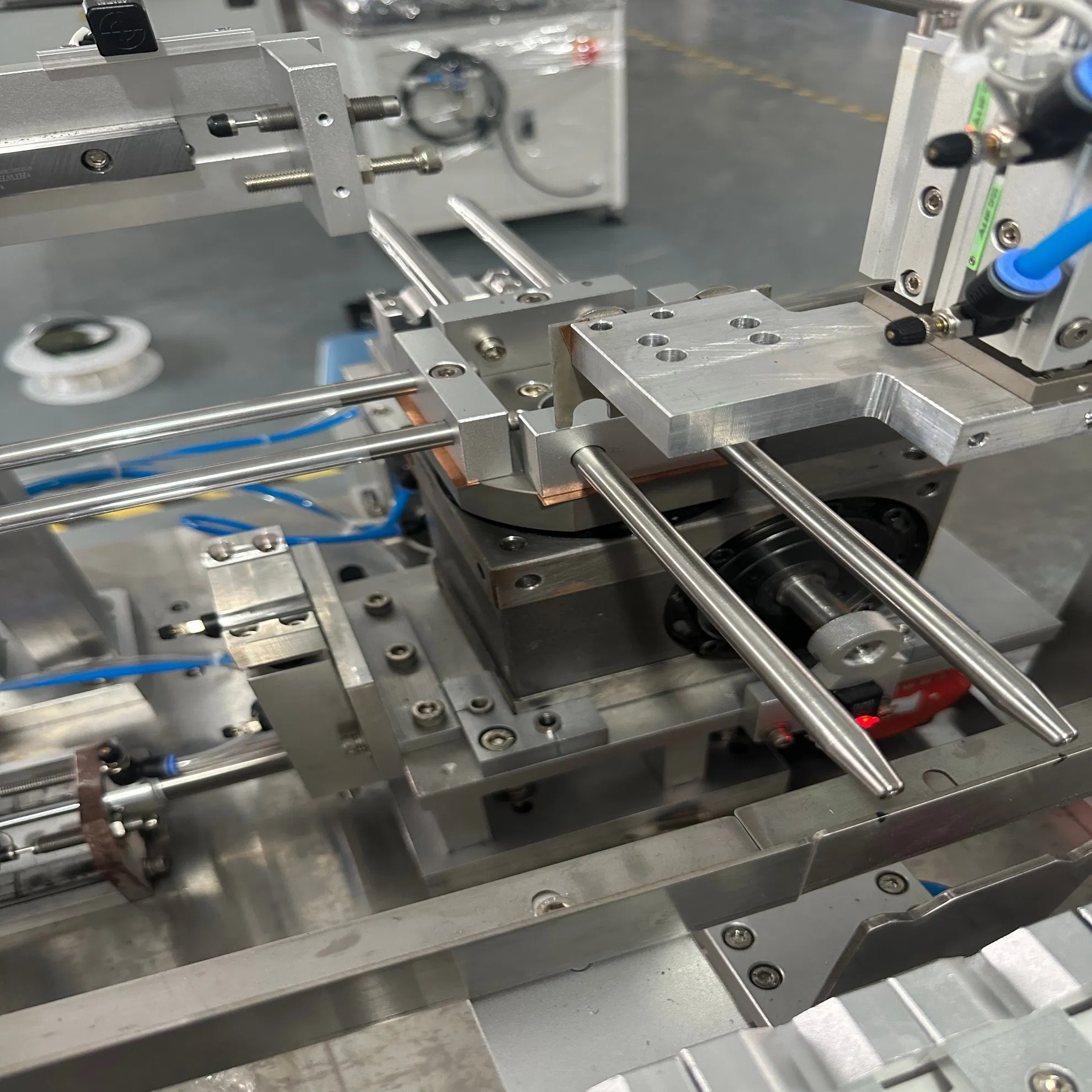 Advanced Automatic Sleeve Machine for Fast Heat Shrink Wrapping