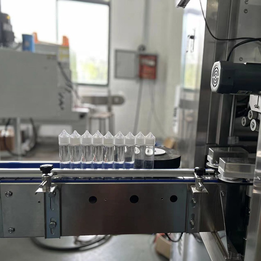 High Precision PVC Neck Banding Shrink Sleeves Labels Machine Manufacturer with Shrink Tunnel