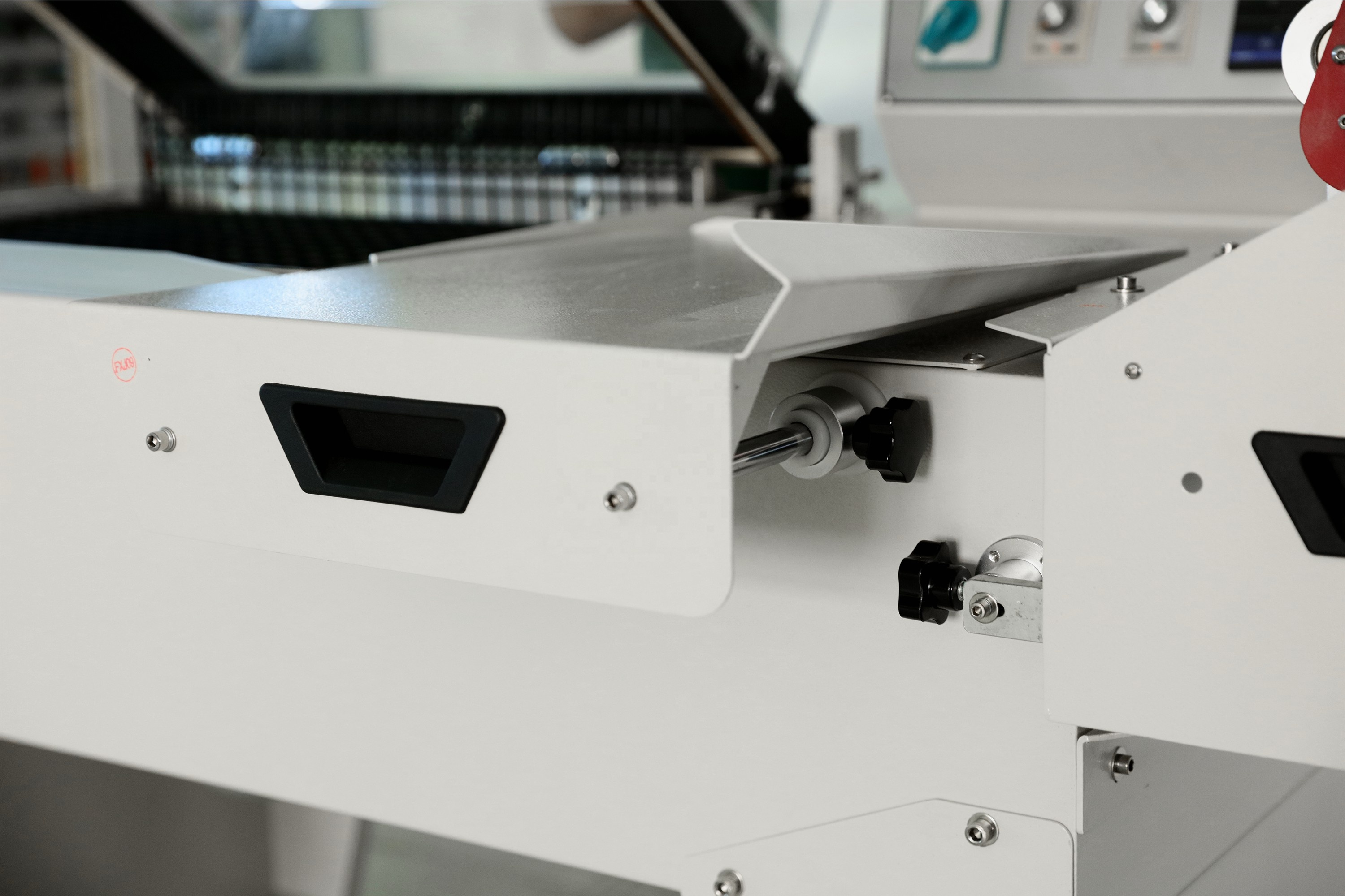 WANHE Semi Automatic Electric FM5540 Food Grade Egg Tray Bag Heat Polyolefin Film Shrink Wrapping Packaging Machine Easy Operate