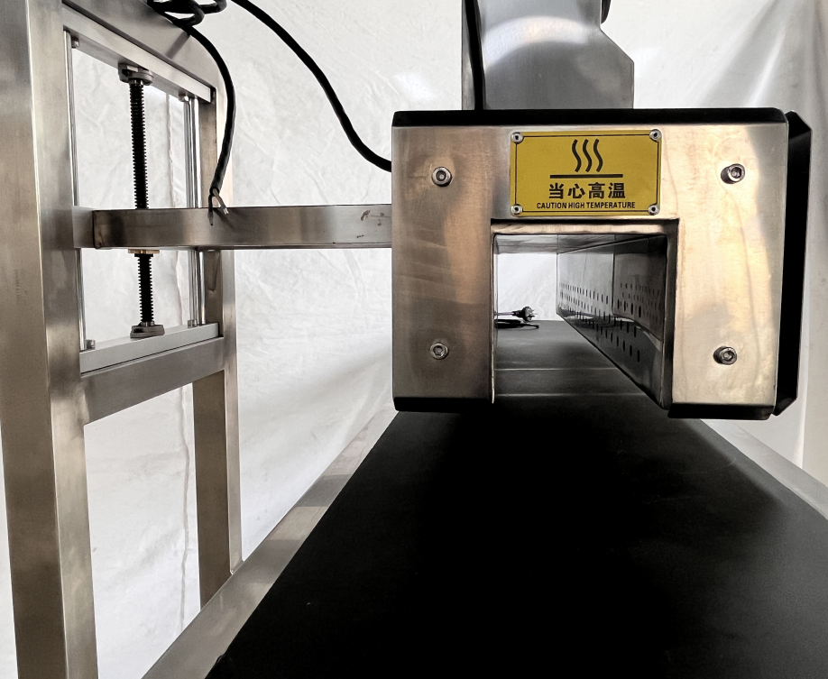 Electric Moving Heat Shrink Wrapping Machine For Beverage Cans Film For Glass Chemical Commodity Packaging Gear Core Components