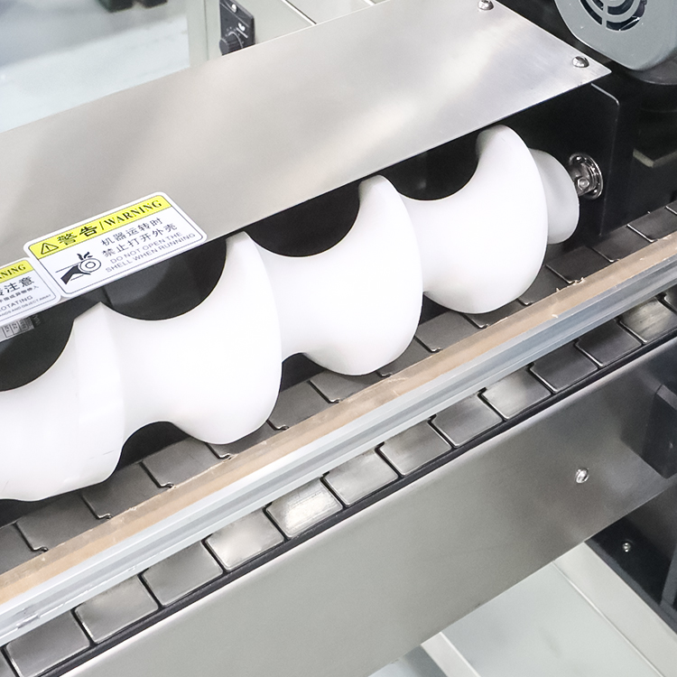 Automatic High Speed Thermal Shrink Sleeve Plastic Bottle Cup PVC Labels Applicator Labeling Machine With Heat Shrinking Tunnel