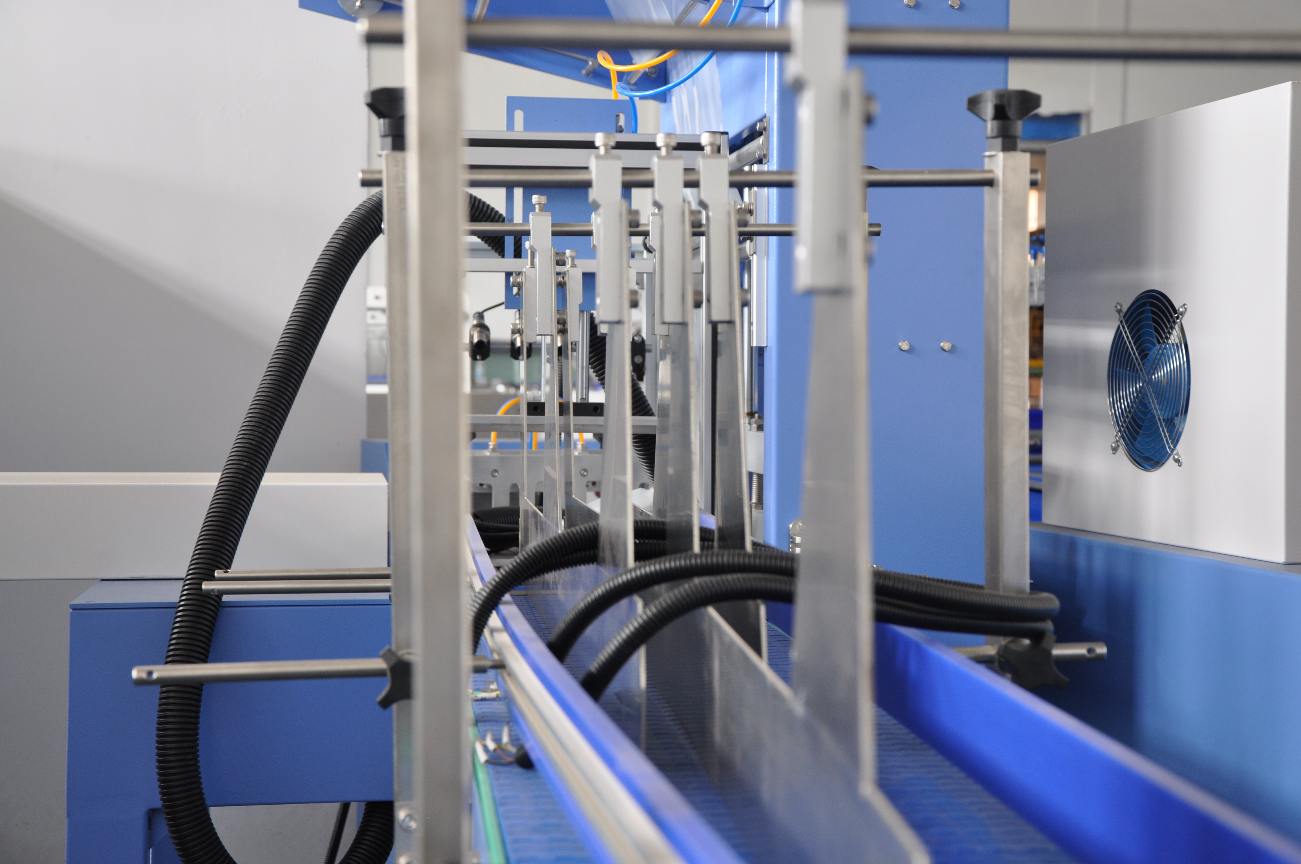 BS-10L Automatic Shrink Wrapping Machine Shrink Packing Machine L Type Cutting and Sealing