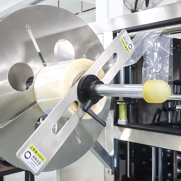 Automatic High Speed Thermal Shrink Sleeve Plastic Bottle Cup PVC Labels Applicator Labeling Machine With Heat Shrinking Tunnel