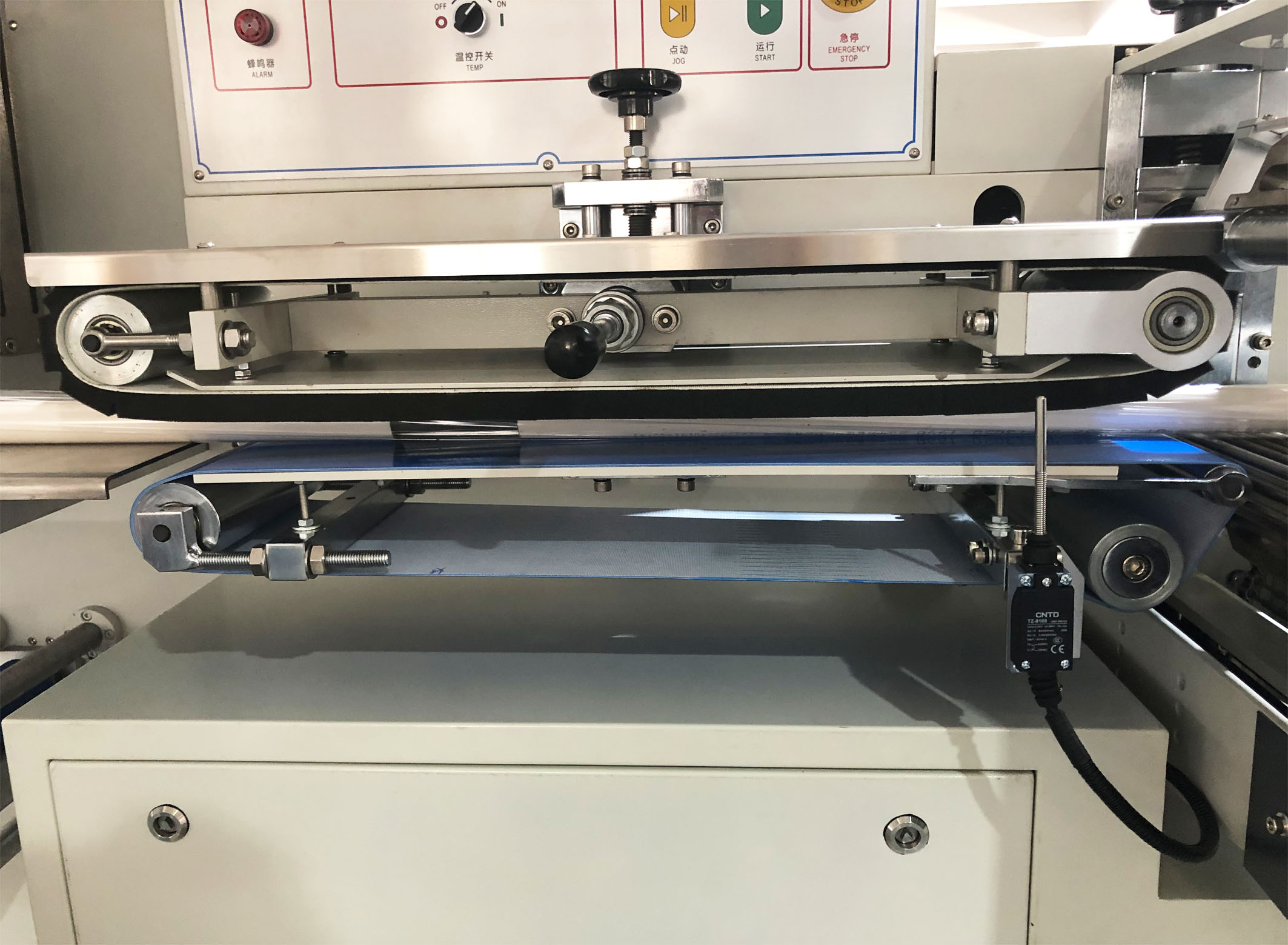 Automatic Continuous Motion Shrink Wrapping Machine RS-590 POF Film Flow Shrink Wrap,Sealing Wrapper