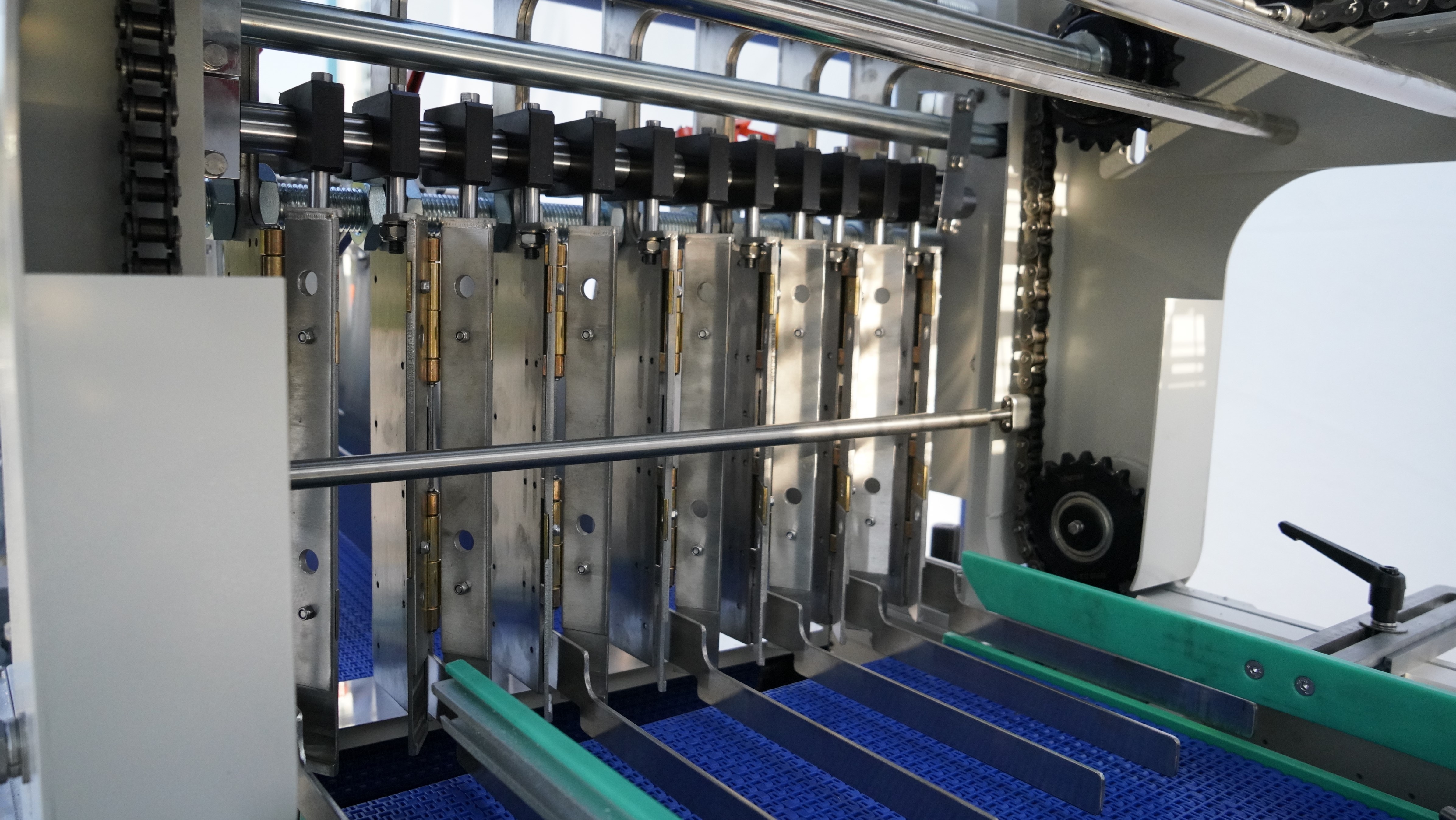 Electric Shrink Wrapping Machine For Can Packaging Auto Beverage Food Production Line Heat Sealing Method Easy New Motor