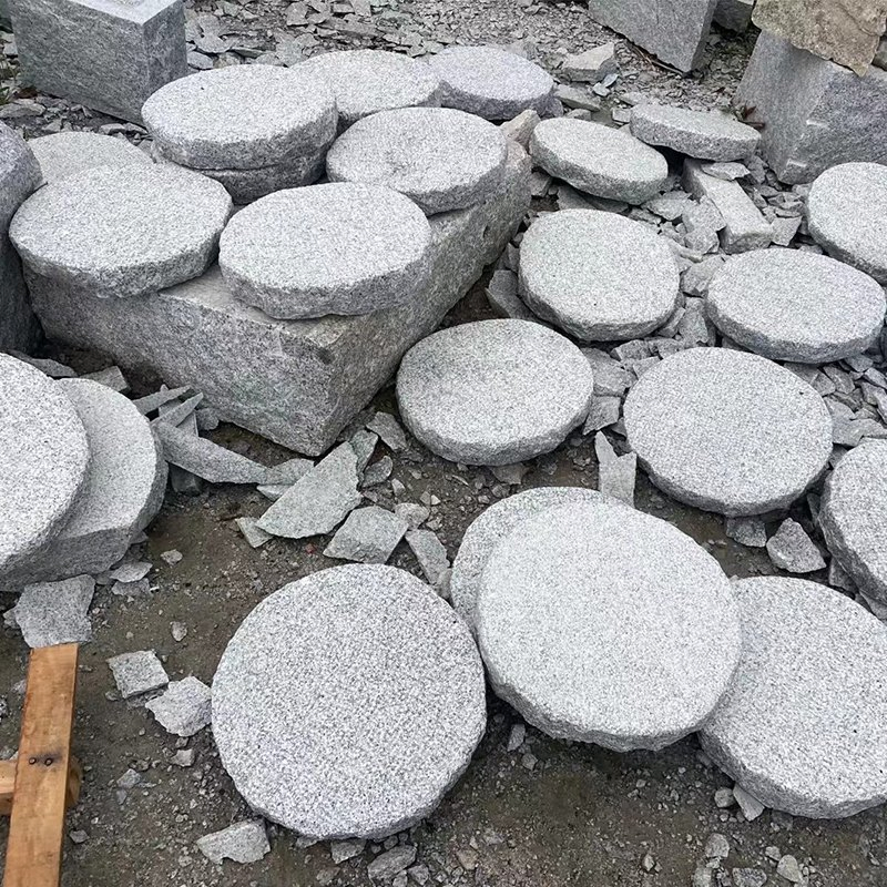 Handmade Bush Hammered Round Granite Stepping Stones for Gardens