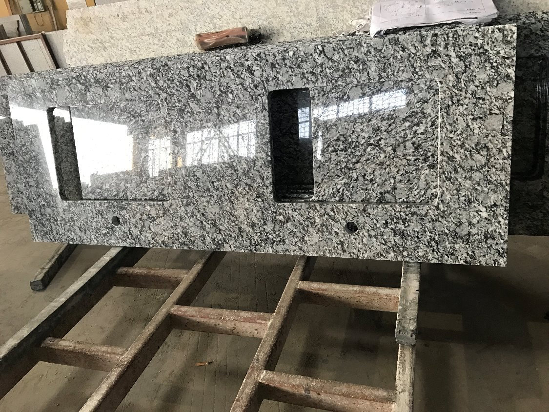 Prefabricated Granite Countertop for Kitchen and Bathroom