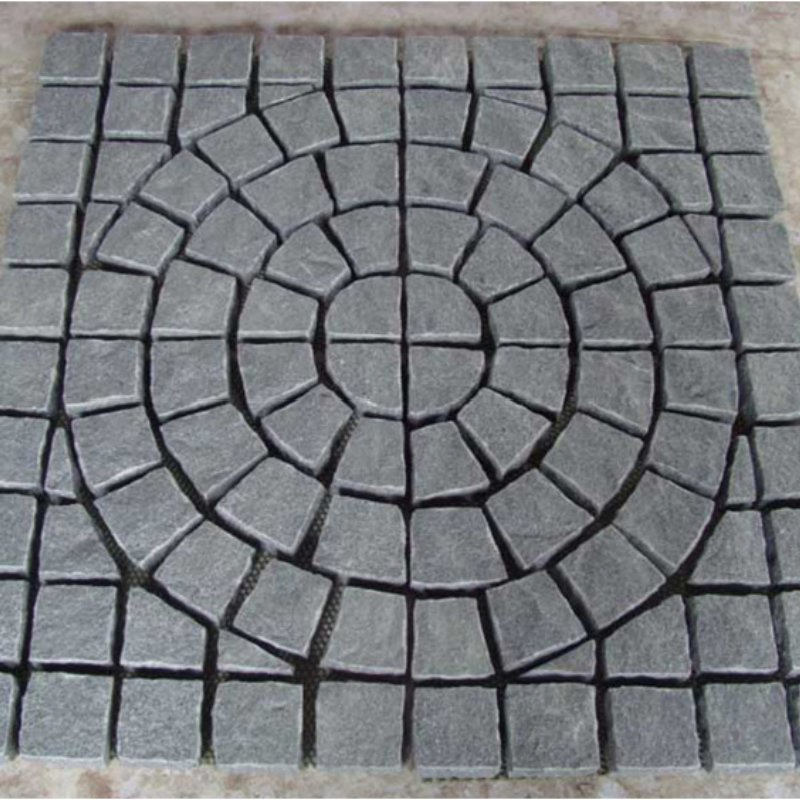 Chinese Made Dark Grey/Impala Black Granite Small Cobblestone for Outdoor Pavers Driveway