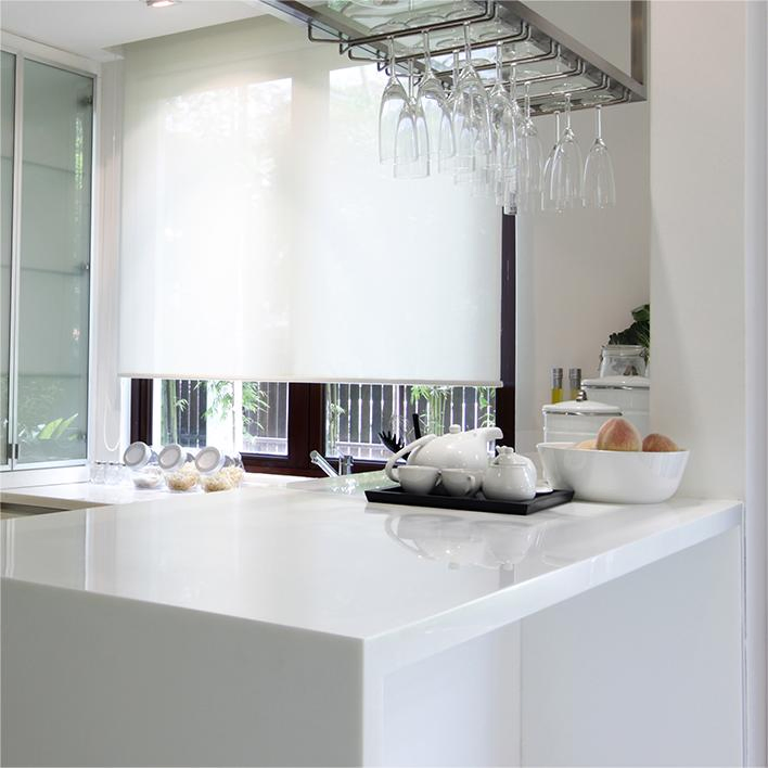 OEM Factory Latest Trend Ice White Plain Beige Granite Slab Table Top Quartz Stone Kitchen Island Natural Stone Dining Furniture Kitchen Countertop