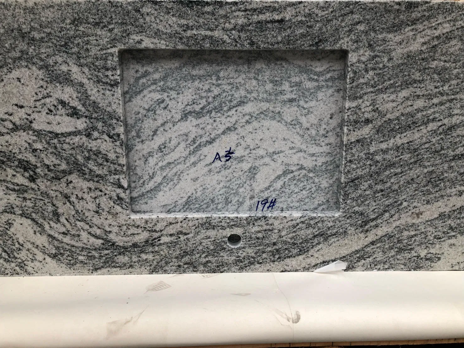 Popular China Juparana Granite Gray Stone Custom Countertop Vanity Top for Project