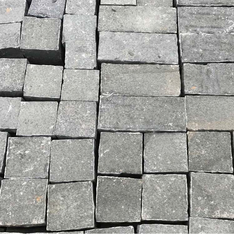 Anti-Slip Flamed Finish Black Basalt Cobblestone for Driveway Pavers