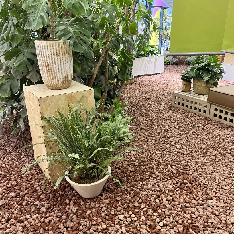 Decorative Volcanic Lava Rocks for Garden Plants Landscape and Pathway Mulch