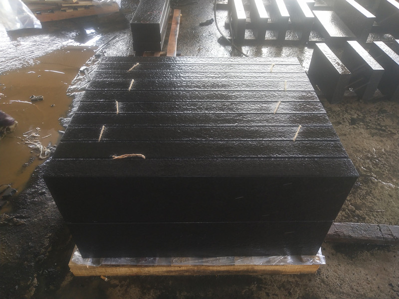 Natural Stone blac/grey honed/flamed/Brushed &nbsp;Basalt stepping stone basalt for floor/wall/outdoor slabs/tiles/countertops/stairs/sills/column/pavers