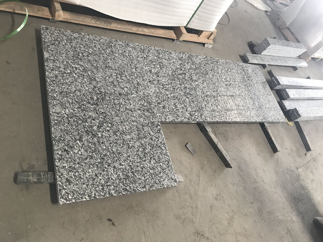 Prefabricated Granite Countertop for Kitchen and Bathroom