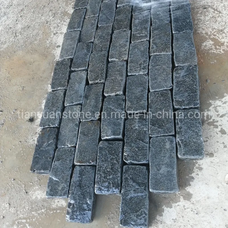 Design Natural Black Basalt Paving Cobblestone for Landscaping / Patio / Driveway