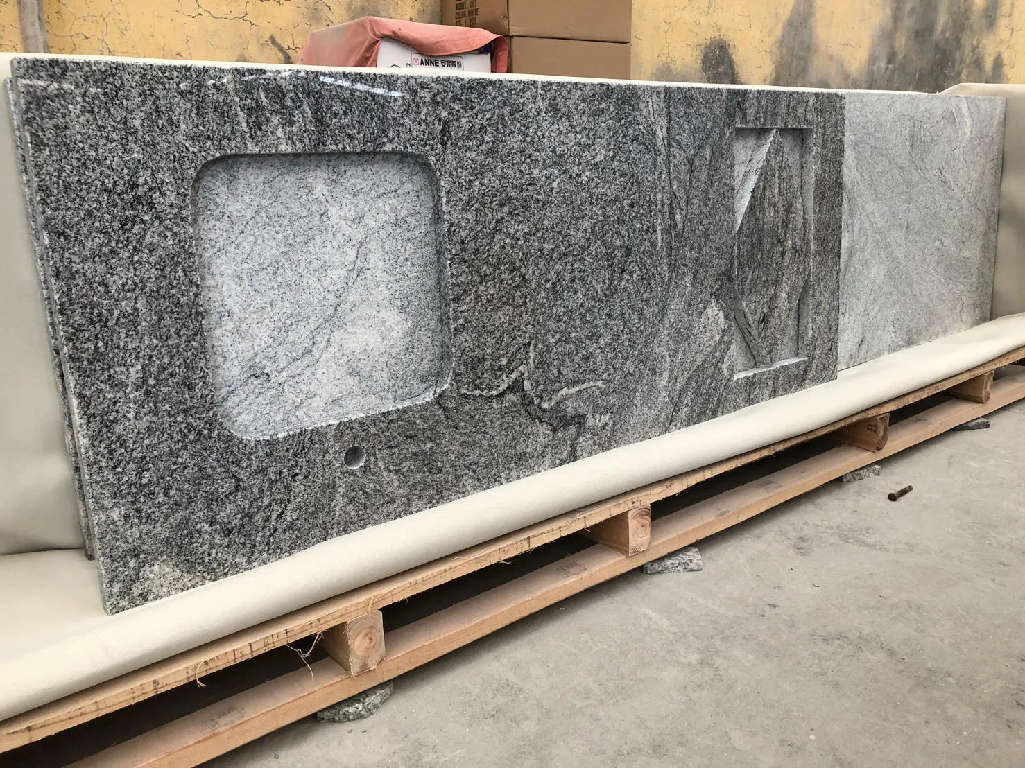 Popular China Juparana Granite Gray Stone Custom Countertop Vanity Top for Project