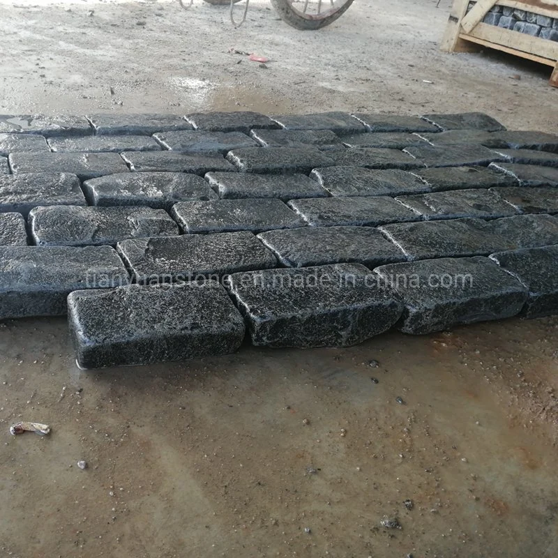 Antique Tumbled Edge Black Basalt Cobblestone for Villa Paver